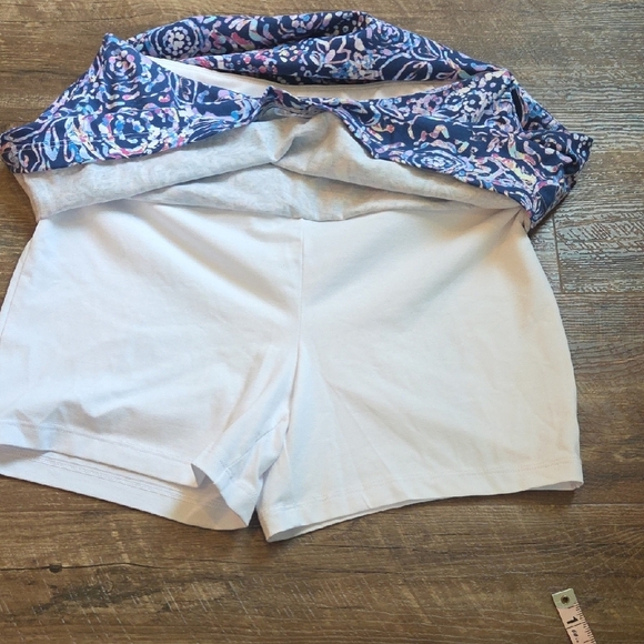 Slender Shaped Blue Multi-Colored Skort With Built- In Slimming Size Med - Picture 8 of 9